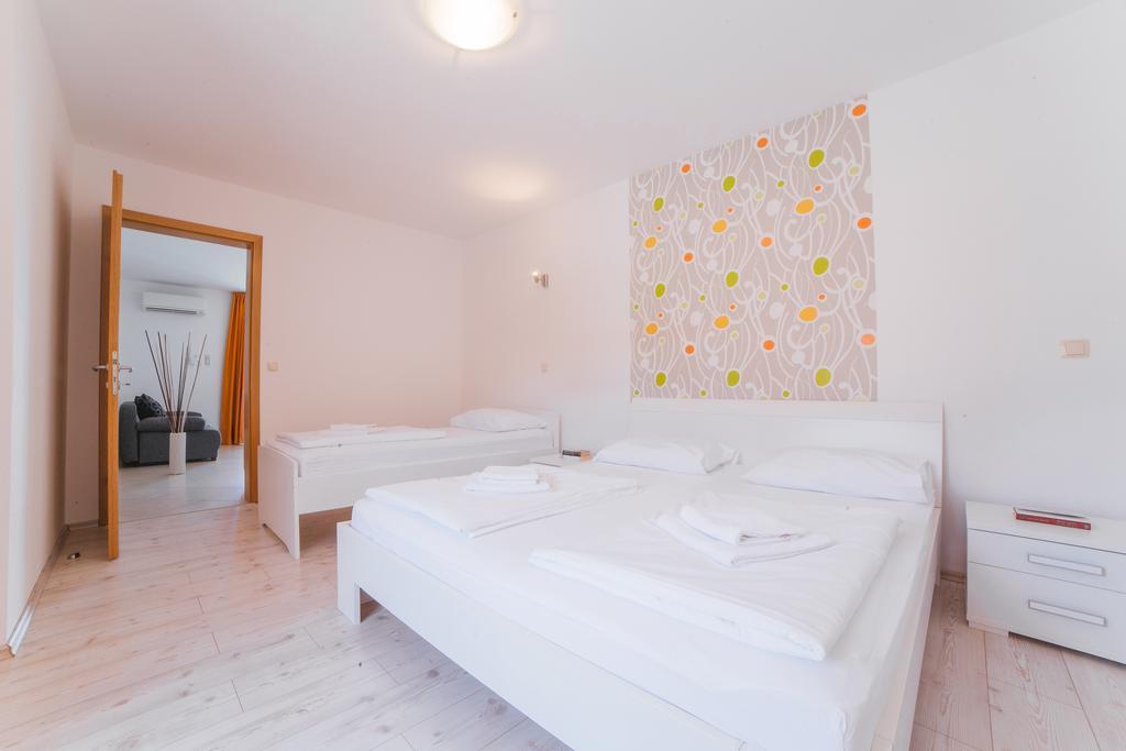 Apartments Sea View Omiš Екстериор снимка